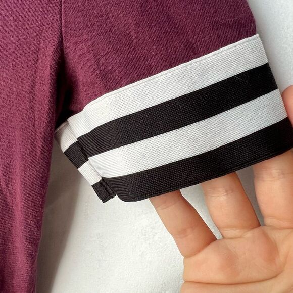 PINK by Victoria’s Secret t-shirt. White PINK logo Striped Sleeve Detail size XS - Picture 3 of 6
